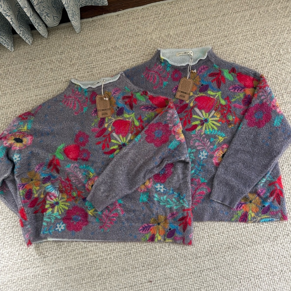 NATURAL LIFE Gray and Red Floral Sweater